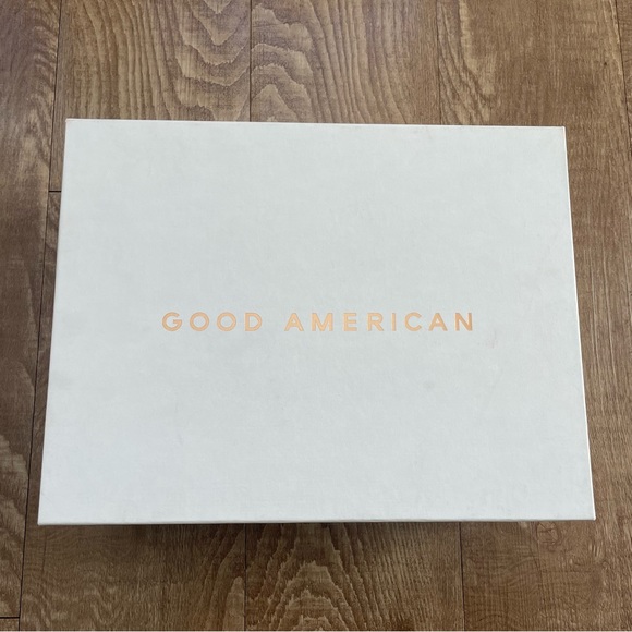 Good American sherpa heels (Size 9) - Picture 7 of 7